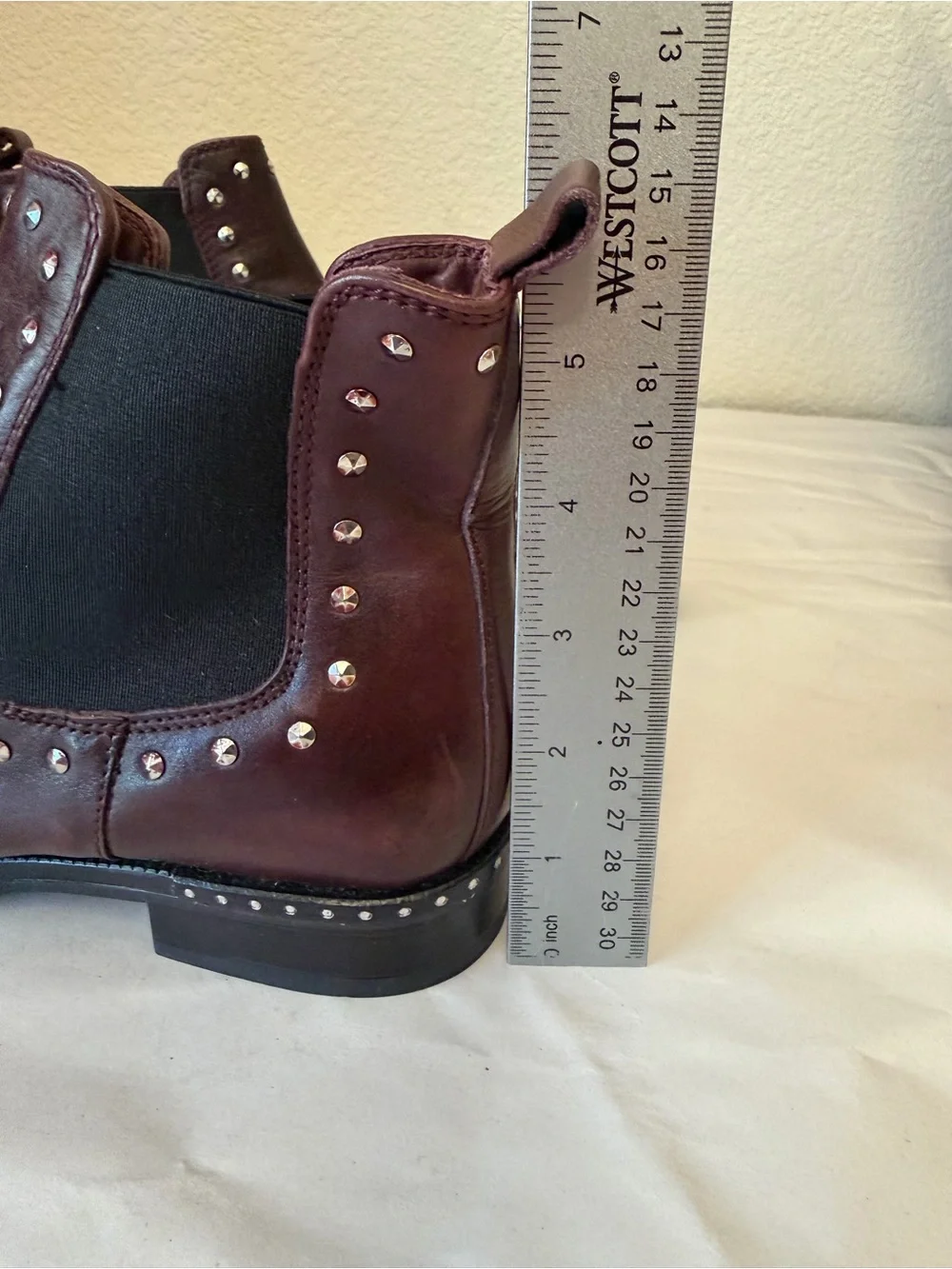 Ateliers burgundy leather
